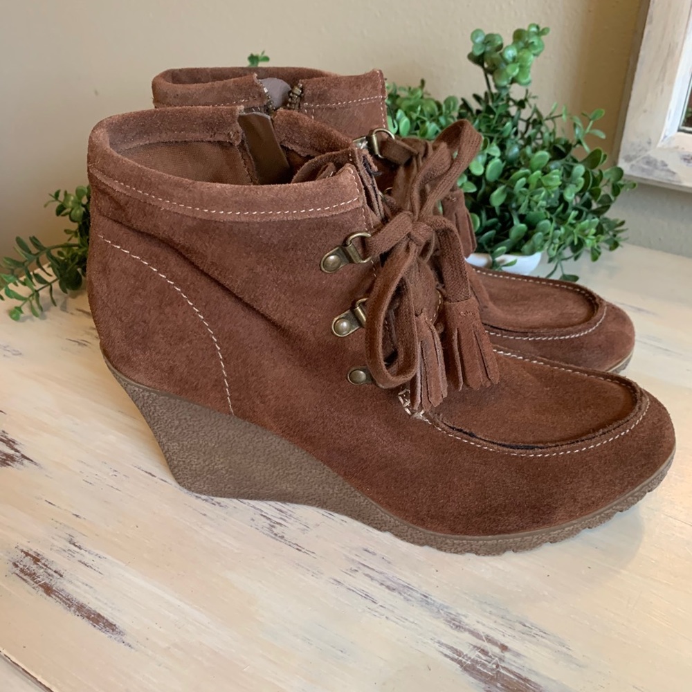 Mia Suede wedge booties size 11